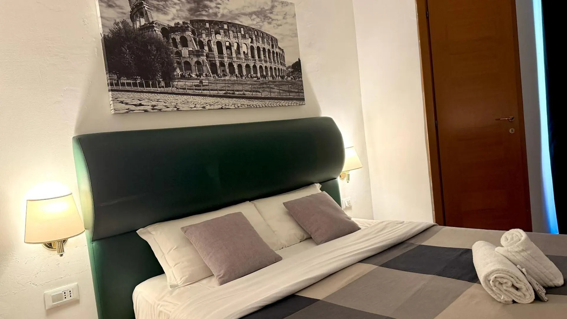 Grand Gaeta Hotel Rom 0*,  Italien